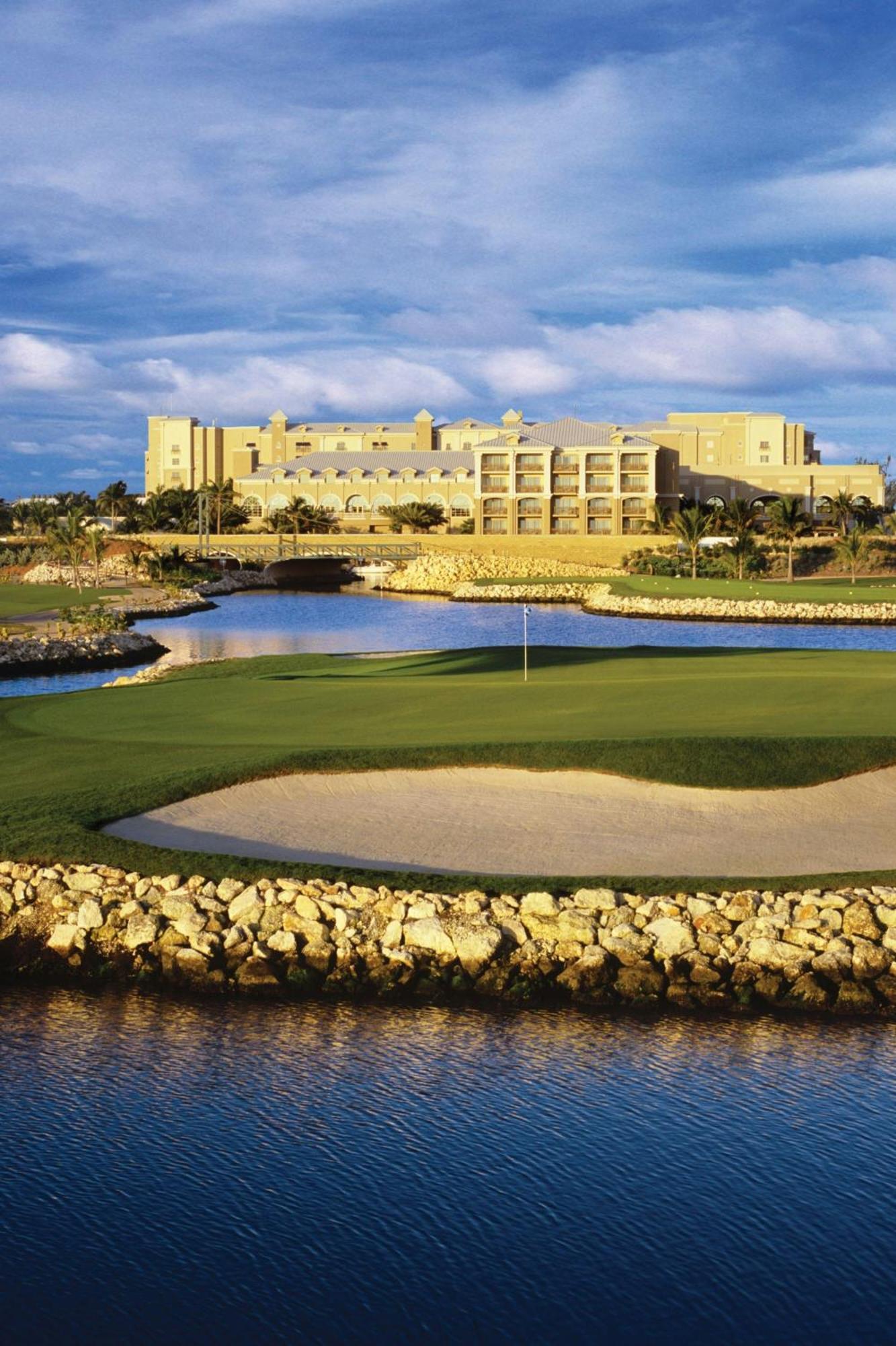 The Ritz-Carlton, Grand Cayman Hotel Seven Mile Beach Exterior photo