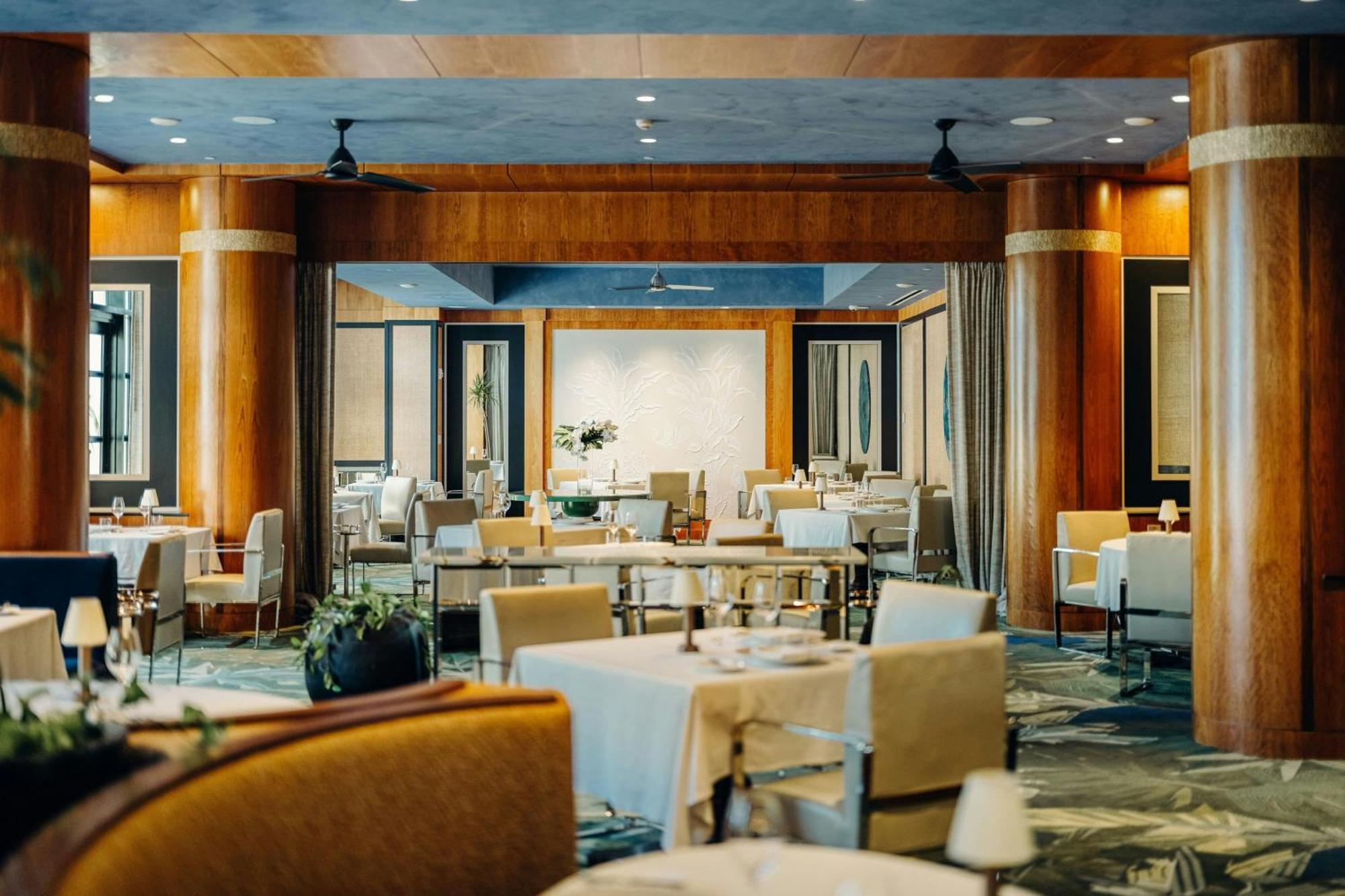 The Ritz-Carlton, Grand Cayman Hotel Seven Mile Beach Exterior photo